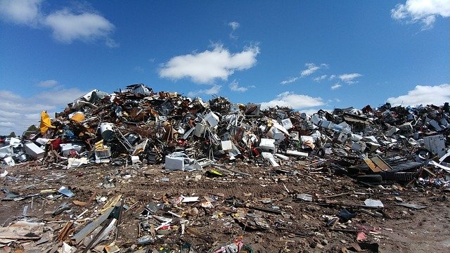 Většina odpadu, který vyprodukujete, skončí na skládce.
